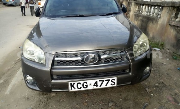 Nunua Ilio tumika Toyota RAV4 Nyeusi Gari ndani ya Nairobi nchini Nairobi Nunua Ilio tumika Toyota RAV4 Nyeusi Gari ndani ya Nairobi nchini Nairobi