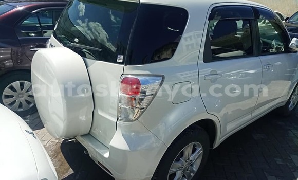 Nunua Ilio tumika Toyota Rush Nyeupe Gari ndani ya Nairobi nchini Nairobi Nunua Ilio tumika Toyota Rush Nyeupe Gari ndani ya Nairobi nchini Nairobi