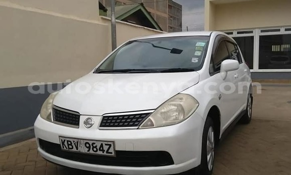 Oofamaa Nissan tiida White Makiinaa iti Nairobi keessatti Nairobi keessatti Oofamaa Nissan tiida White Makiinaa iti Nairobi keessatti Nairobi keessatti