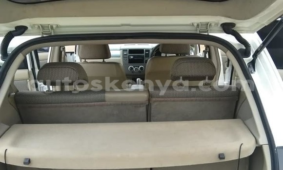 Oofamaa Nissan tiida White Makiinaa iti Nairobi keessatti Nairobi keessatti Oofamaa Nissan tiida White Makiinaa iti Nairobi keessatti Nairobi keessatti