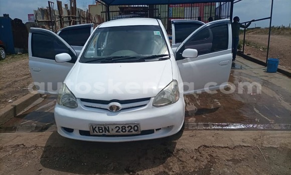 Oofamaa Toyota Platz White Makiinaa iti Nairobi keessatti Nairobi keessatti Oofamaa Toyota Platz White Makiinaa iti Nairobi keessatti Nairobi keessatti