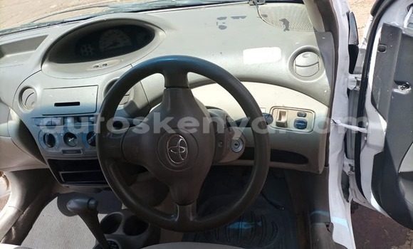 Oofamaa Toyota Platz White Makiinaa iti Nairobi keessatti Nairobi keessatti Oofamaa Toyota Platz White Makiinaa iti Nairobi keessatti Nairobi keessatti