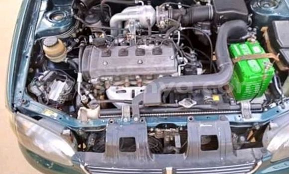 Oofamaa Toyota Starlet Green Makiinaa iti Chuka keessatti East Kenya keessatti Oofamaa Toyota Starlet Green Makiinaa iti Chuka keessatti East Kenya keessatti