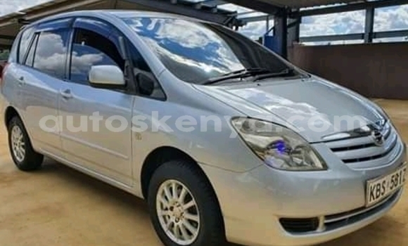Nunua Ilio tumika Toyota Spacio Fedha Gari ndani ya Isiolo nchini Mashariki ya Kenya