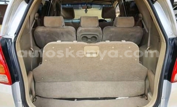 Oofamaa Toyota Spacio Silver Makiinaa iti Isiolo keessatti East Kenya keessatti Oofamaa Toyota Spacio Silver Makiinaa iti Isiolo keessatti East Kenya keessatti