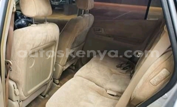 Oofamaa Toyota Spacio Silver Makiinaa iti Isiolo keessatti East Kenya keessatti Oofamaa Toyota Spacio Silver Makiinaa iti Isiolo keessatti East Kenya keessatti