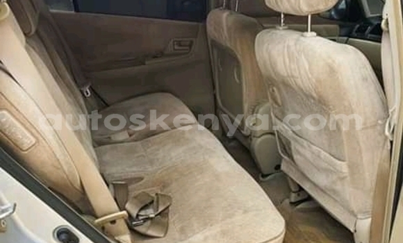 Oofamaa Toyota Spacio Silver Makiinaa iti Isiolo keessatti East Kenya keessatti Oofamaa Toyota Spacio Silver Makiinaa iti Isiolo keessatti East Kenya keessatti
