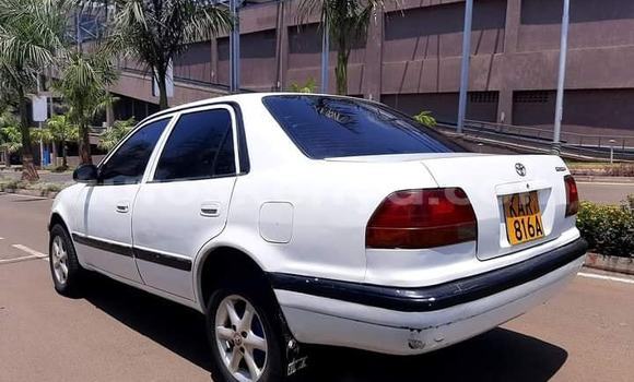 Nunua Ilio tumika Toyota Corolla Nyeupe Gari ndani ya Nairobi nchini Nairobi Nunua Ilio tumika Toyota Corolla Nyeupe Gari ndani ya Nairobi nchini Nairobi