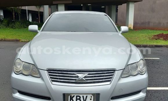 Oofamaa Toyota Mark X Silver Makiinaa iti Nairobi keessatti Nairobi keessatti
