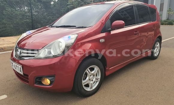 Oofamaa Nissan Note Red Makiinaa iti Nairobi keessatti Nairobi keessatti