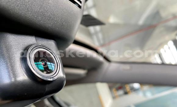 Oofamaa Volvo V60 White Makiinaa iti Nairobi keessatti Nairobi keessatti Oofamaa Volvo V60 White Makiinaa iti Nairobi keessatti Nairobi keessatti