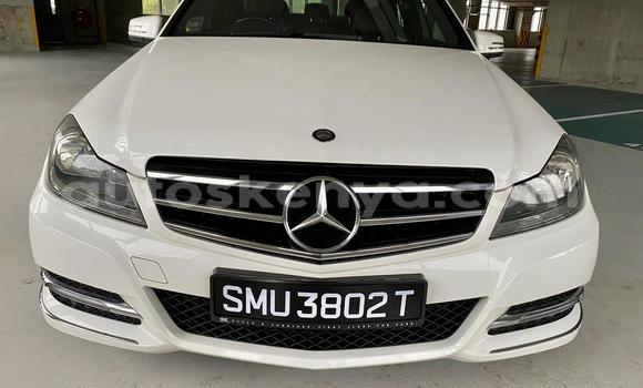 Nunua Mpya Mercedes‒Benz C–Class Nyeupe Gari ndani ya Nairobi nchini Nairobi