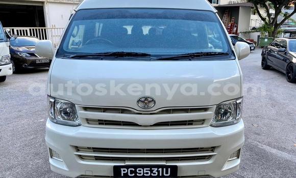Oofamaa Toyota Hiace White Makiinaa iti Nairobi keessatti Nairobi keessatti Oofamaa Toyota Hiace White Makiinaa iti Nairobi keessatti Nairobi keessatti