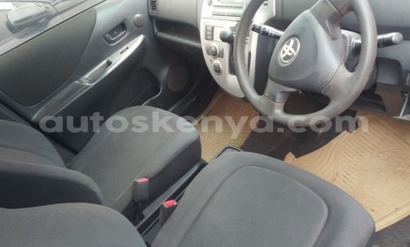 Oofamaa Toyota Ractis White Makiinaa iti Nairobi keessatti Nairobi keessatti Oofamaa Toyota Ractis White Makiinaa iti Nairobi keessatti Nairobi keessatti