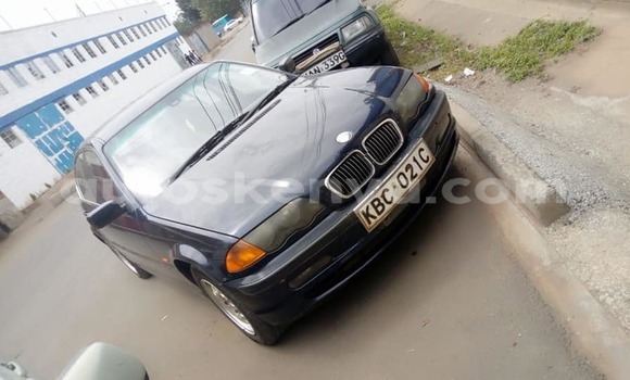 Oofamaa BMW 3–Series Black Makiinaa iti Nairobi keessatti Nairobi keessatti