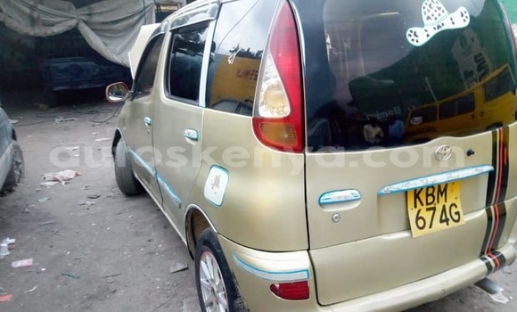 Oofamaa Toyota FunCargo Beige Makiinaa iti Nairobi keessatti Nairobi keessatti Oofamaa Toyota FunCargo Beige Makiinaa iti Nairobi keessatti Nairobi keessatti