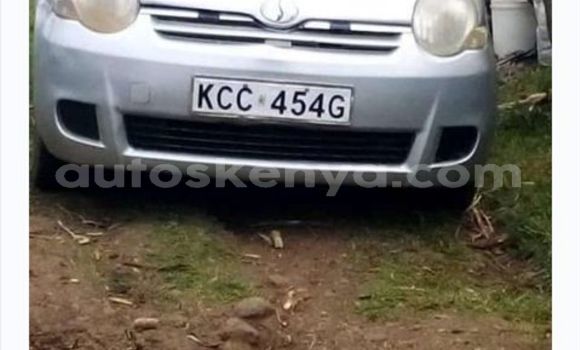 Nunua Ilio tumika Toyota Sienta Fedha Gari ndani ya Nairobi nchini Nairobi