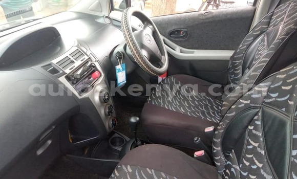 Oofamaa Toyota Vitz Silver Makiinaa iti Nairobi keessatti Nairobi keessatti Oofamaa Toyota Vitz Silver Makiinaa iti Nairobi keessatti Nairobi keessatti