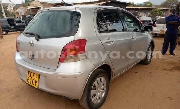 Oofamaa Toyota Vitz Silver Makiinaa iti Nairobi keessatti Nairobi keessatti Oofamaa Toyota Vitz Silver Makiinaa iti Nairobi keessatti Nairobi keessatti