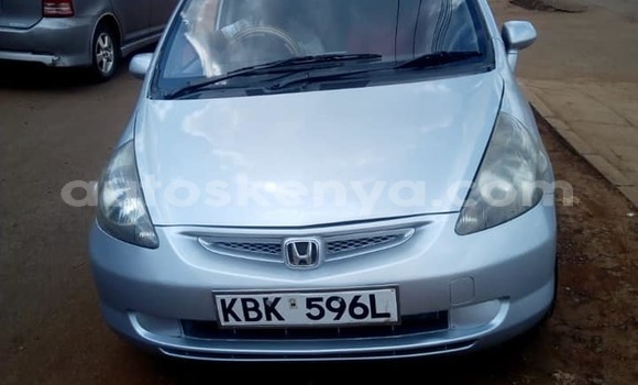 Oofamaa Honda Fit Silver Makiinaa iti Nairobi keessatti Nairobi keessatti
