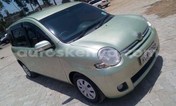 Buy Used Toyota Sienta Green Car in Mombasa in Coastal Kenya
