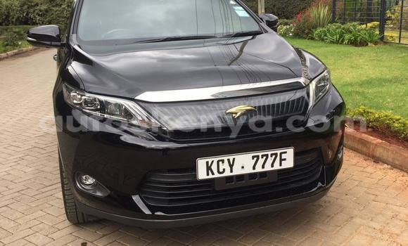 Oofamaa Toyota Harrier Black Makiinaa iti Nairobi keessatti Nairobi keessatti