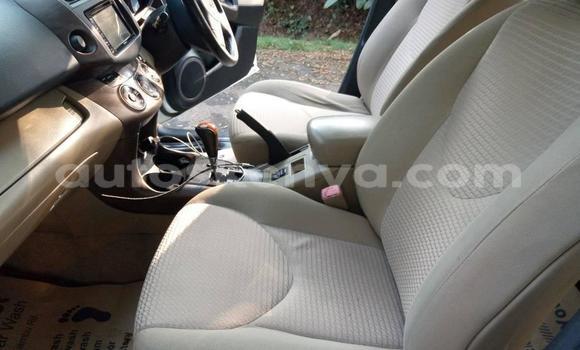 Nunua Ilio tumika Toyota Vanguard Nyeupe Gari ndani ya Nairobi nchini Nairobi Nunua Ilio tumika Toyota Vanguard Nyeupe Gari ndani ya Nairobi nchini Nairobi