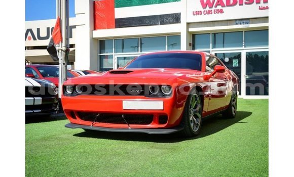 Imported Dodge Challenger Red Makiinaa iti Import - Dubai keessatti Central Kenya keessatti