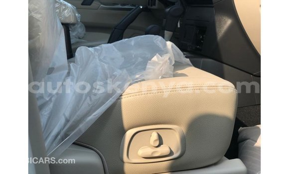 Nunua Imported Mitsubishi Pajero Nyeupe Gari ndani ya Import - Dubai nchini Kati Kenya Nunua Imported Mitsubishi Pajero Nyeupe Gari ndani ya Import - Dubai nchini Kati Kenya