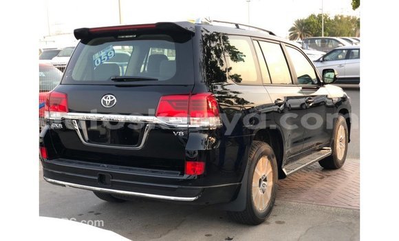 Buy Import Toyota Land Cruiser Black Car in Import - Dubai in Central Kenya Buy Import Toyota Land Cruiser Black Car in Import - Dubai in Central Kenya