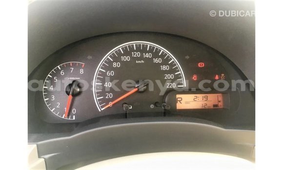 Nunua Imported Nissan Sunny Nyeupe Gari ndani ya Import - Dubai nchini Kati Kenya Nunua Imported Nissan Sunny Nyeupe Gari ndani ya Import - Dubai nchini Kati Kenya