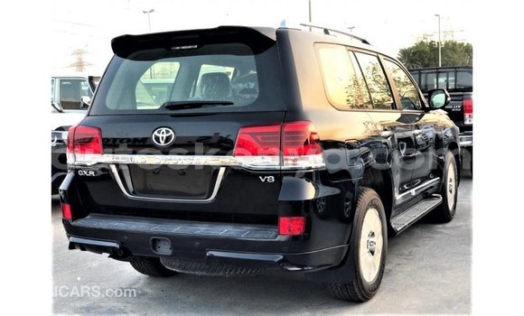 Buy Import Toyota Land Cruiser Black Car in Import - Dubai in Central Kenya Buy Import Toyota Land Cruiser Black Car in Import - Dubai in Central Kenya