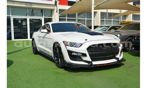 Nunua Imported Ford Mustang Nyeupe Gari ndani ya Import - Dubai nchini Kati Kenya