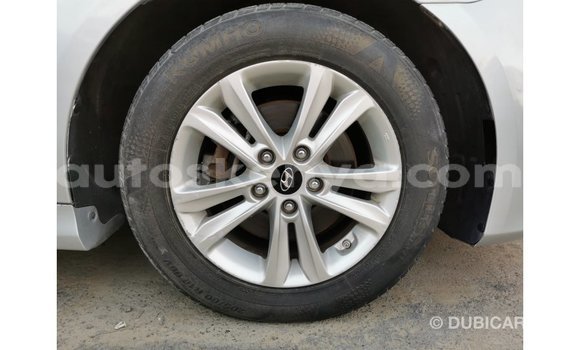 Buy Import Toyota Camry White Car in Import - Dubai in Central Kenya Buy Import Toyota Camry White Car in Import - Dubai in Central Kenya