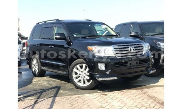 Nunua Imported Toyota Land Cruiser Nyeusi Gari ndani ya Import - Dubai nchini Kati Kenya Nunua Imported Toyota Land Cruiser Nyeusi Gari ndani ya Import - Dubai nchini Kati Kenya