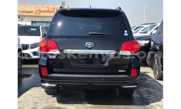 Nunua Imported Toyota Land Cruiser Nyeusi Gari ndani ya Import - Dubai nchini Kati Kenya Nunua Imported Toyota Land Cruiser Nyeusi Gari ndani ya Import - Dubai nchini Kati Kenya