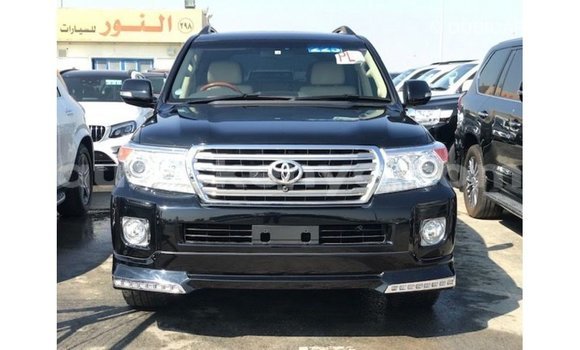 Nunua Imported Toyota Land Cruiser Nyeusi Gari ndani ya Import - Dubai nchini Kati Kenya Nunua Imported Toyota Land Cruiser Nyeusi Gari ndani ya Import - Dubai nchini Kati Kenya