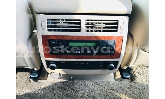 Nunua Imported Toyota Land Cruiser Nyeusi Gari ndani ya Import - Dubai nchini Kati Kenya Nunua Imported Toyota Land Cruiser Nyeusi Gari ndani ya Import - Dubai nchini Kati Kenya