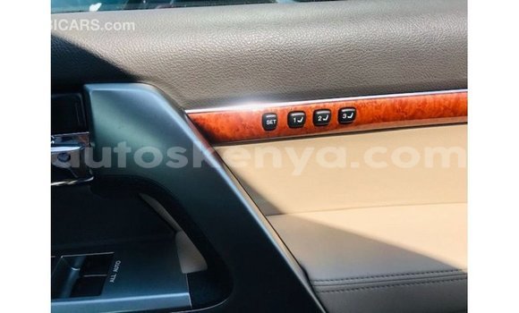 Nunua Imported Toyota Land Cruiser Nyeusi Gari ndani ya Import - Dubai nchini Kati Kenya Nunua Imported Toyota Land Cruiser Nyeusi Gari ndani ya Import - Dubai nchini Kati Kenya