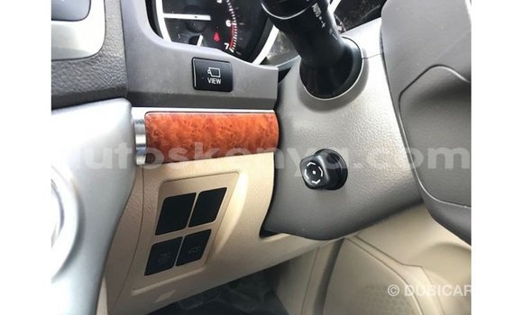 Nunua Imported Toyota Land Cruiser Nyeusi Gari ndani ya Import - Dubai nchini Kati Kenya Nunua Imported Toyota Land Cruiser Nyeusi Gari ndani ya Import - Dubai nchini Kati Kenya
