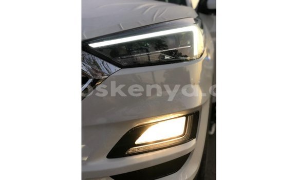 Nunua Imported Hyundai Tucson Nyeupe Gari ndani ya Import - Dubai nchini Kati Kenya Nunua Imported Hyundai Tucson Nyeupe Gari ndani ya Import - Dubai nchini Kati Kenya