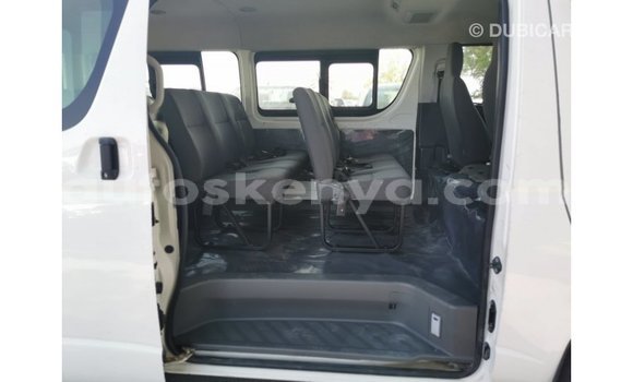 Imported Toyota Hiace White Makiinaa iti Import - Dubai keessatti Central Kenya keessatti Imported Toyota Hiace White Makiinaa iti Import - Dubai keessatti Central Kenya keessatti