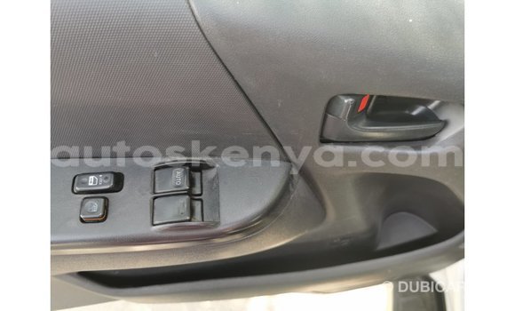 Imported Toyota Hiace White Makiinaa iti Import - Dubai keessatti Central Kenya keessatti Imported Toyota Hiace White Makiinaa iti Import - Dubai keessatti Central Kenya keessatti