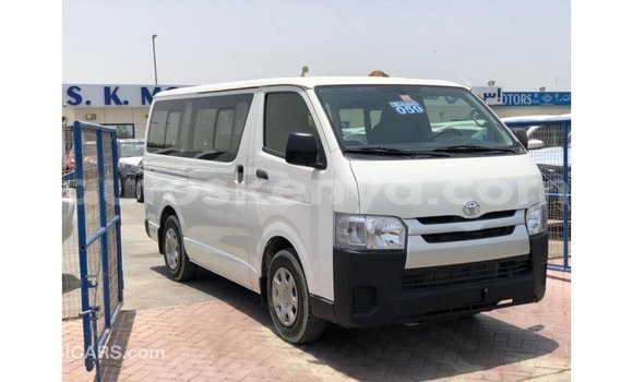 Buy Import Toyota DA White Truck in Import - Dubai in Central Kenya Buy Import Toyota DA White Truck in Import - Dubai in Central Kenya