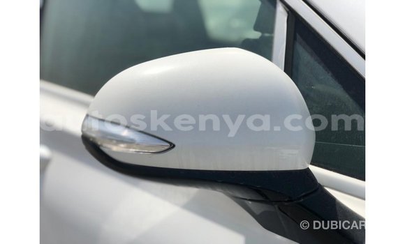 Buy Import Hyundai Santa Fe White Car in Import - Dubai in Central Kenya Buy Import Hyundai Santa Fe White Car in Import - Dubai in Central Kenya