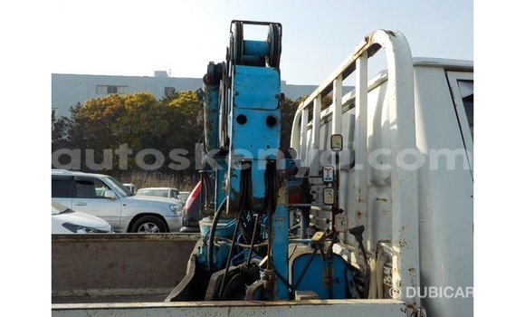 Imported Toyota Pickup White Makiinaa iti Import - Dubai keessatti Central Kenya keessatti Imported Toyota Pickup White Makiinaa iti Import - Dubai keessatti Central Kenya keessatti