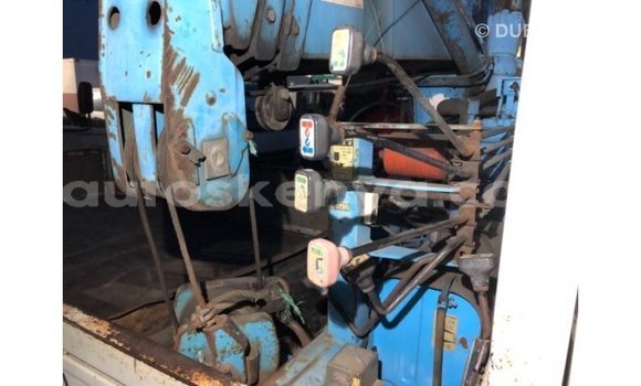 Imported Toyota Pickup White Makiinaa iti Import - Dubai keessatti Central Kenya keessatti Imported Toyota Pickup White Makiinaa iti Import - Dubai keessatti Central Kenya keessatti