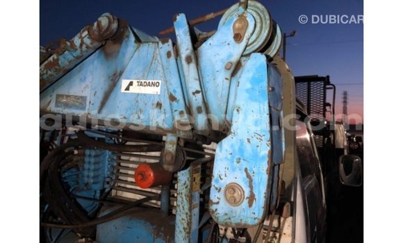 Imported Toyota Pickup White Makiinaa iti Import - Dubai keessatti Central Kenya keessatti Imported Toyota Pickup White Makiinaa iti Import - Dubai keessatti Central Kenya keessatti