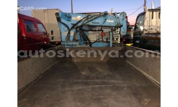 Imported Toyota Pickup White Makiinaa iti Import - Dubai keessatti Central Kenya keessatti Imported Toyota Pickup White Makiinaa iti Import - Dubai keessatti Central Kenya keessatti