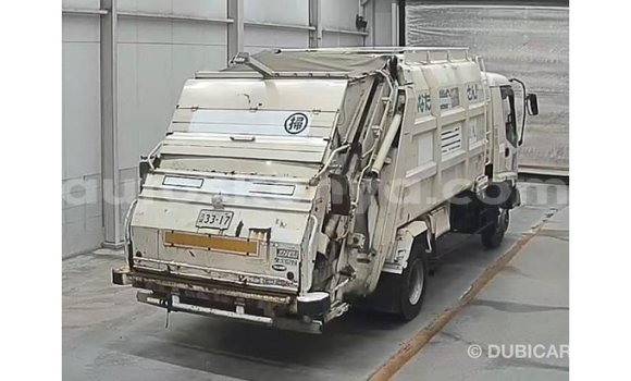 Buy Import Isuzu Bighorn White Truck in Import - Dubai in Central Kenya Buy Import Isuzu Bighorn White Truck in Import - Dubai in Central Kenya